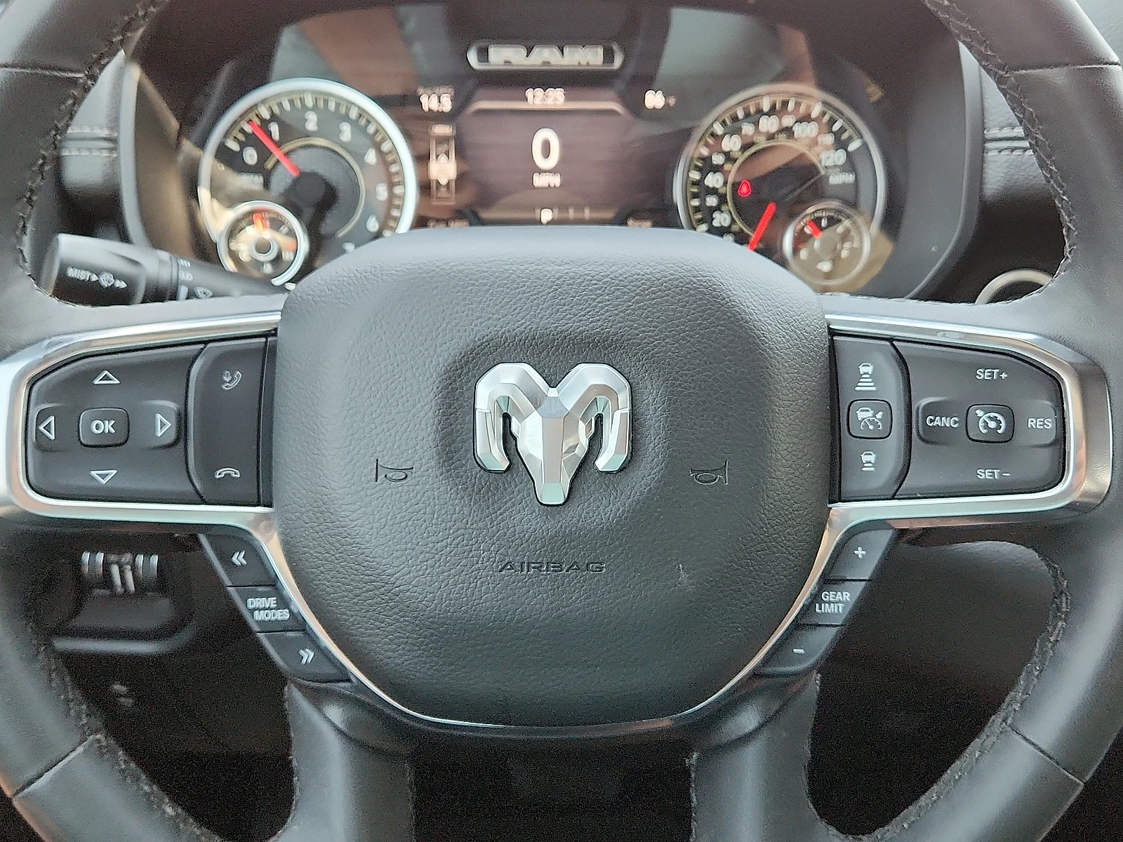 2025 RAM Ram 1500 Pickup Laramie - Photo 24