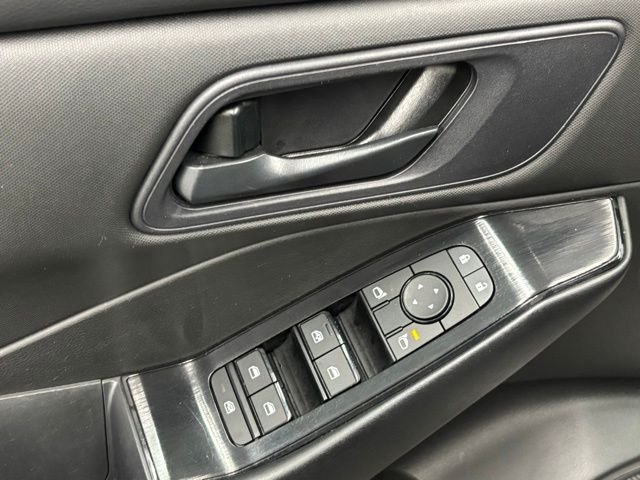 Used 2024 Silver Nissan S image 13