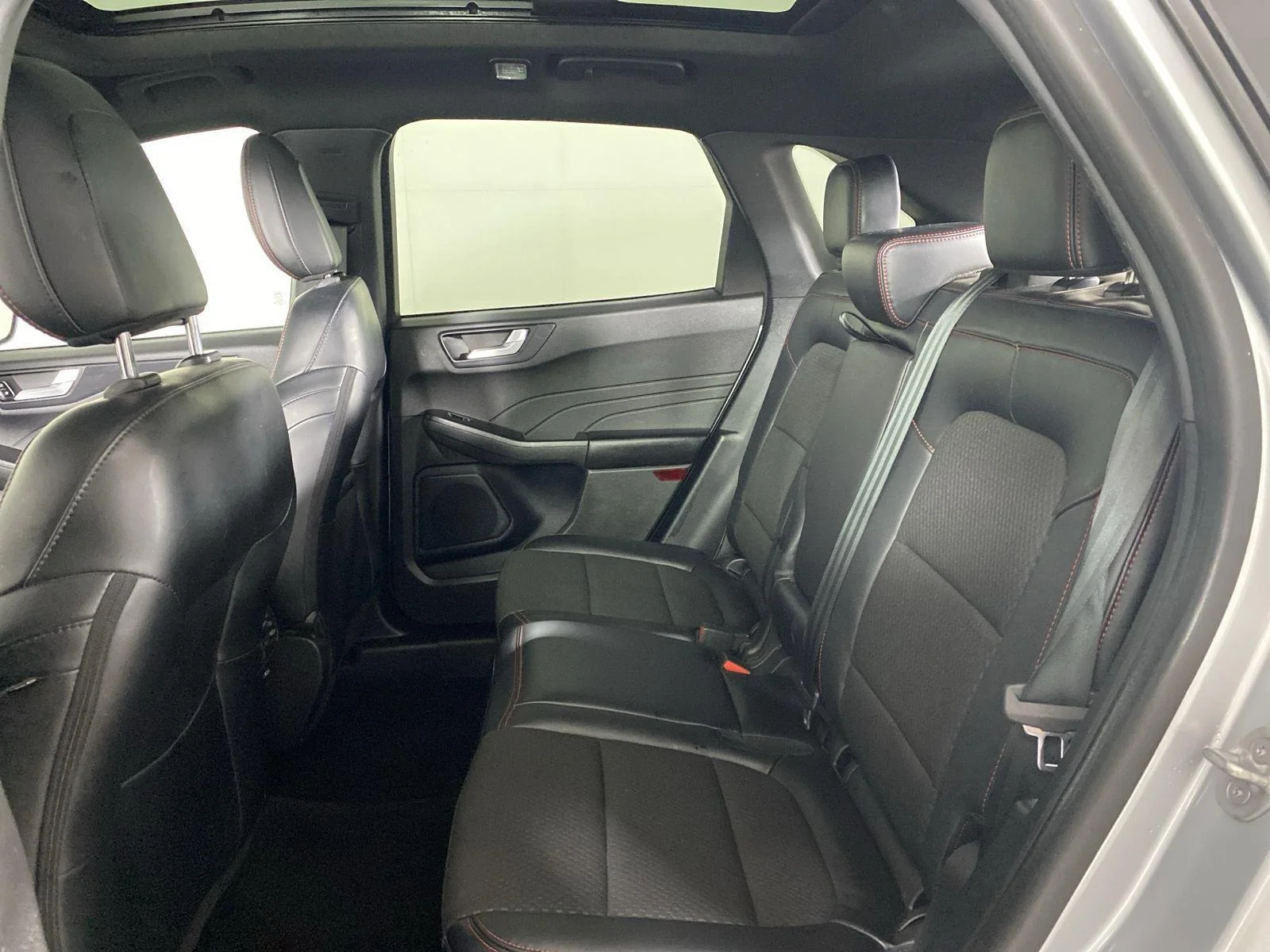 Used 2023 Iconic Silver Ford ST-Line image 24