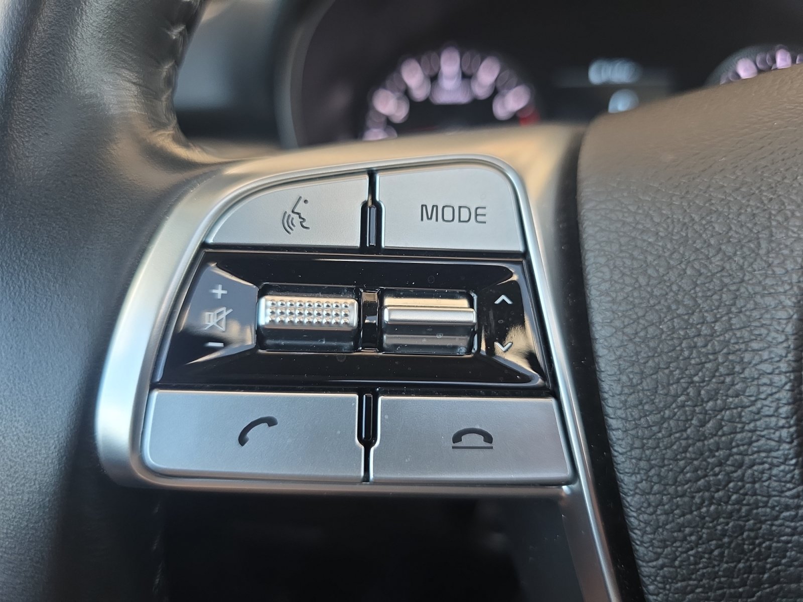 Used 2021 Dark Moss Kia S image 24
