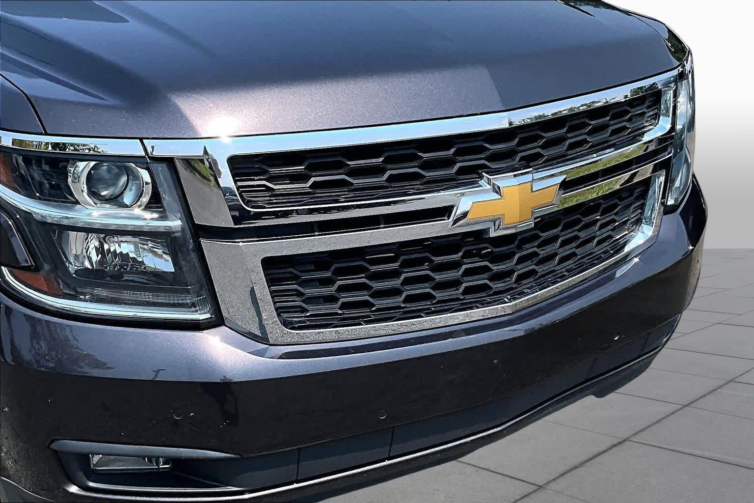Used 2017 Tungsten Metallic Chevrolet LT image 30