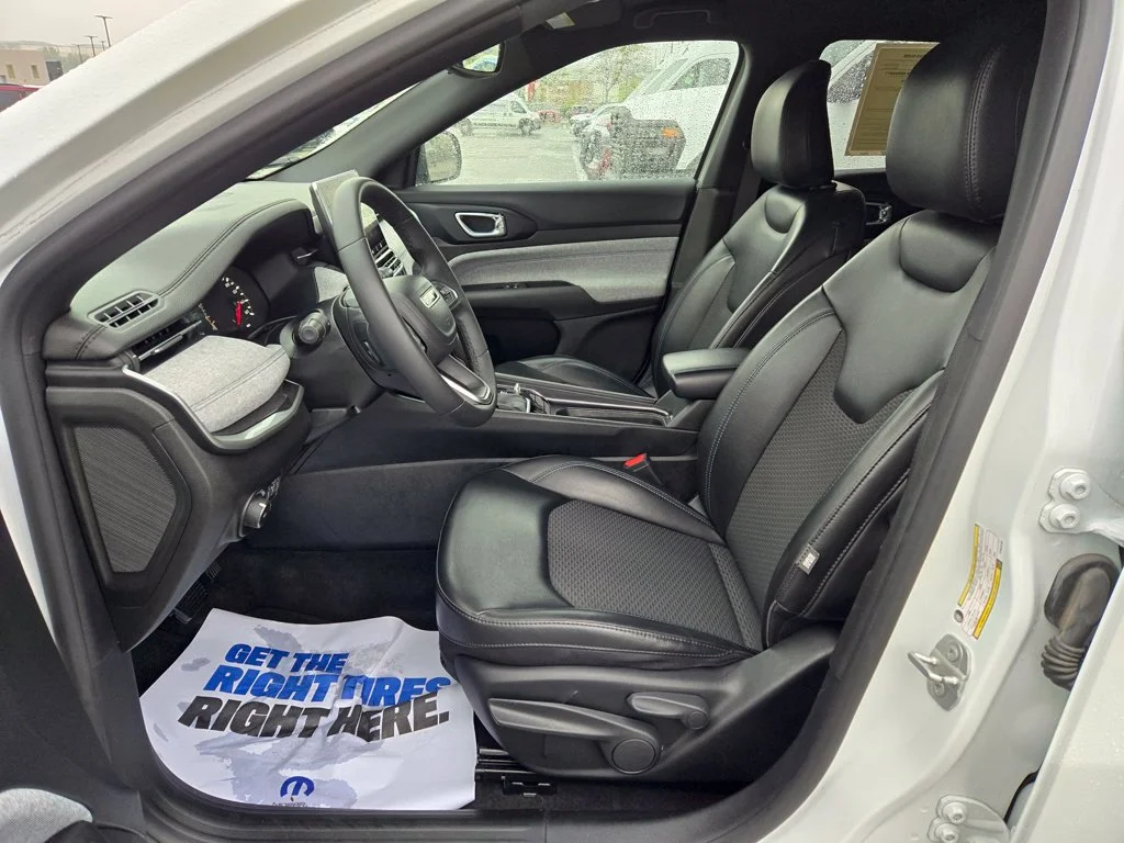 Certified Used 2023 White Jeep Latitude image 15