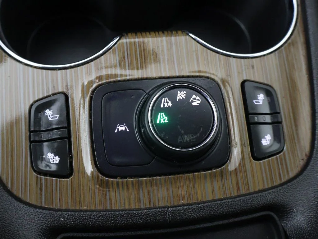 Used 2023 Black GMC SLE image 53