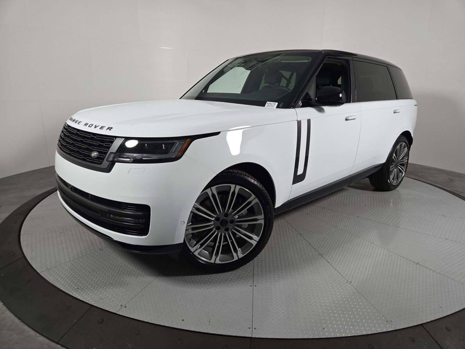 New 2026 Fuji White Land Rover SE image 1