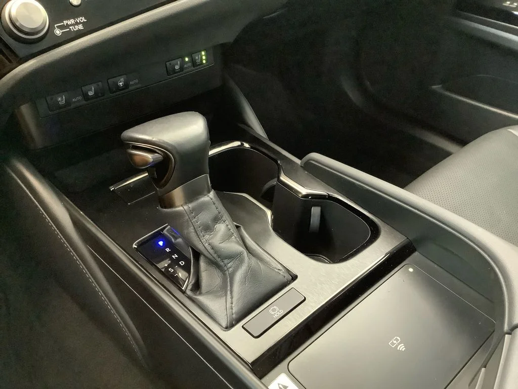 Used 2023 White Lexus 350 image 23