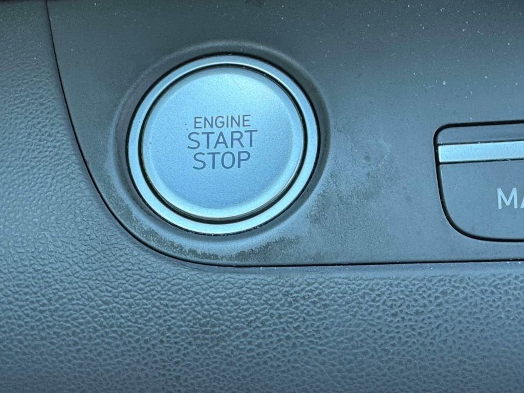 Used 2023 Gray Hyundai SEL image 23