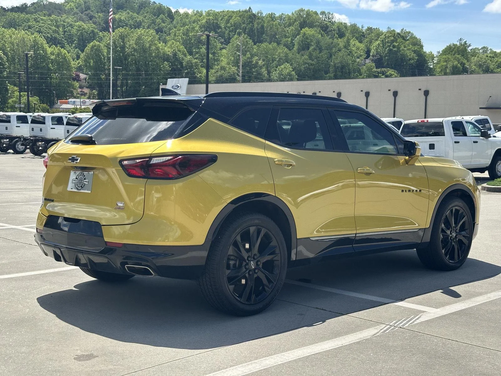Used 2022 Nitro Yellow Metallic Chevrolet RS image 7