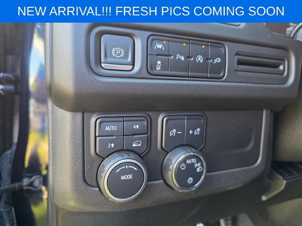 Used 2022 MIDNIGHT BLUE METALLIC Chevrolet RST image 9