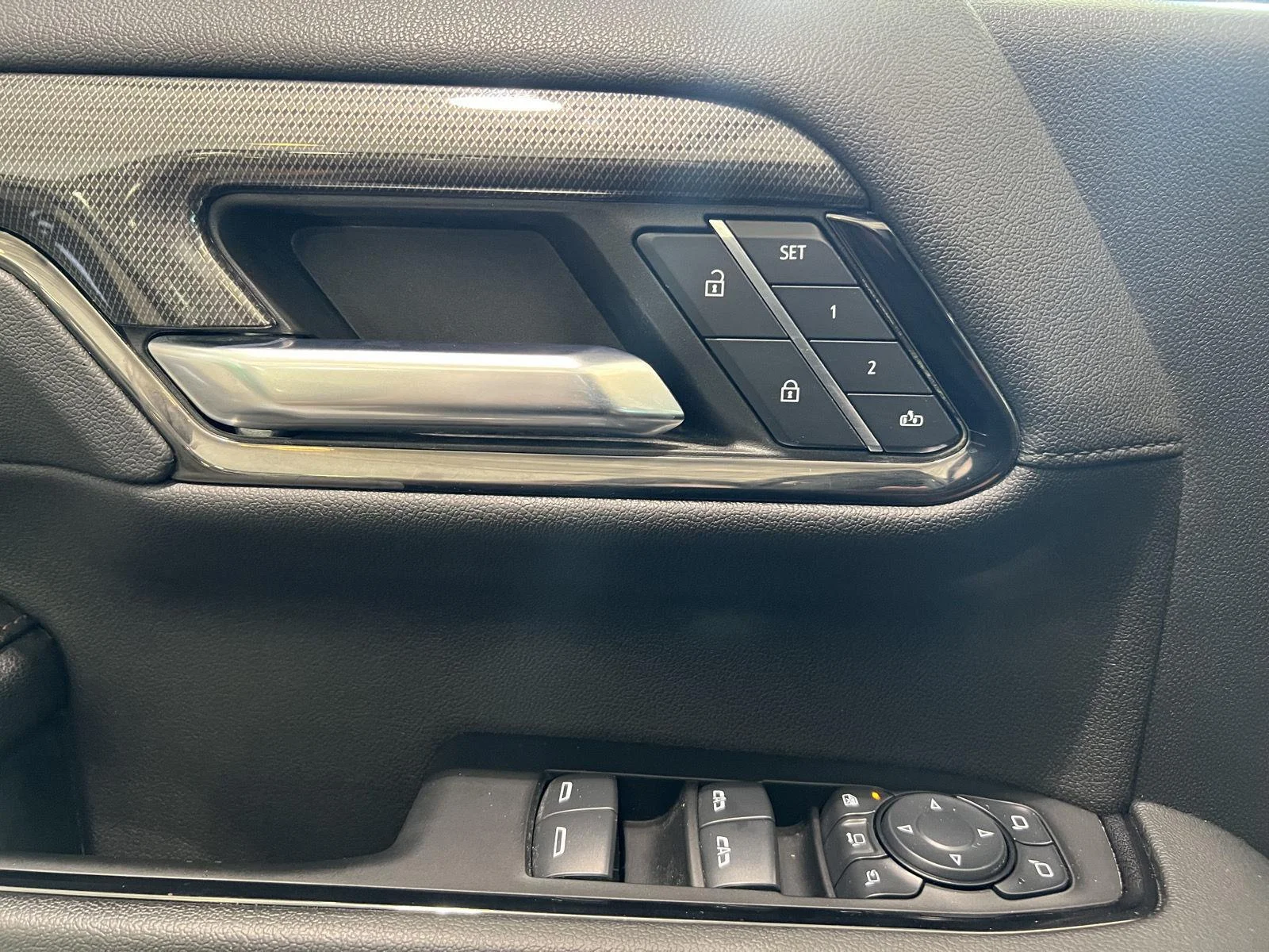 Used 2024 Titanium Rush Metallic GMC AT4 image 18