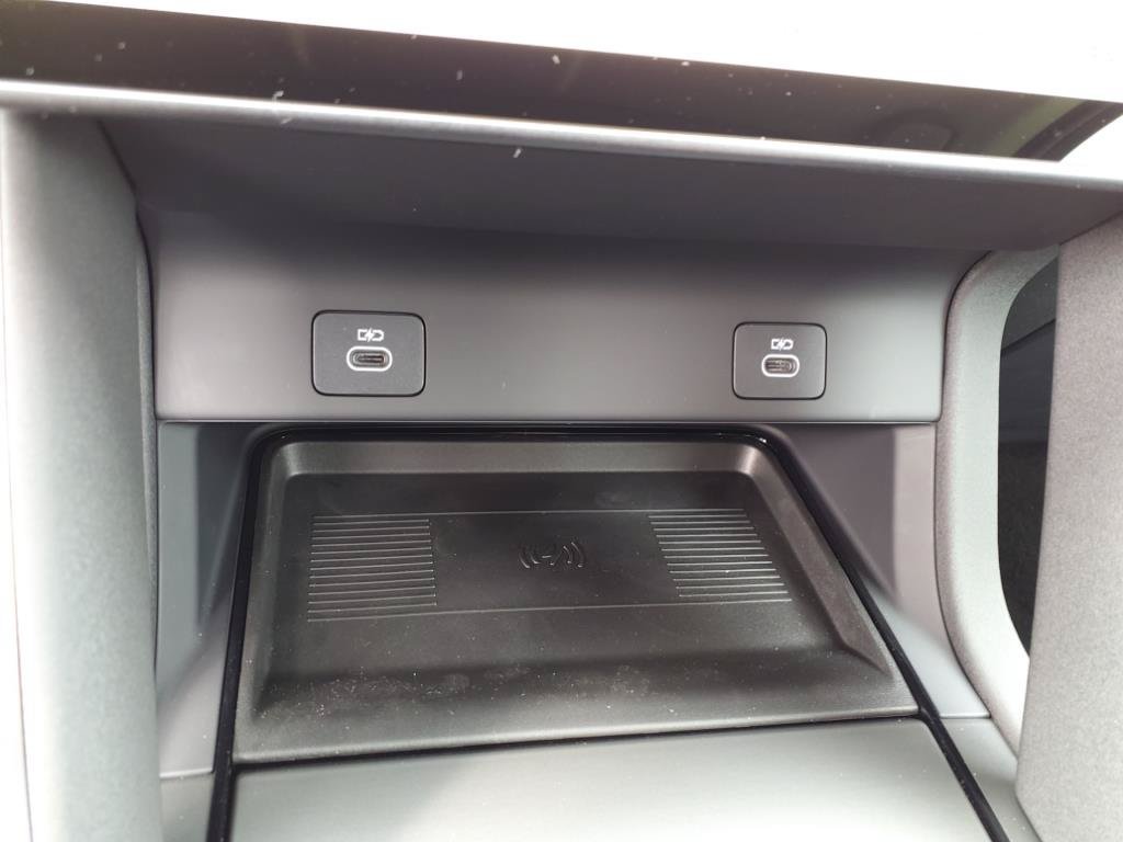 Used 2025 Santorini Black Land Rover S image 17