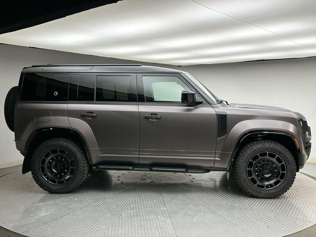 New 2026 Charente Grey Land Rover OCTA image 13