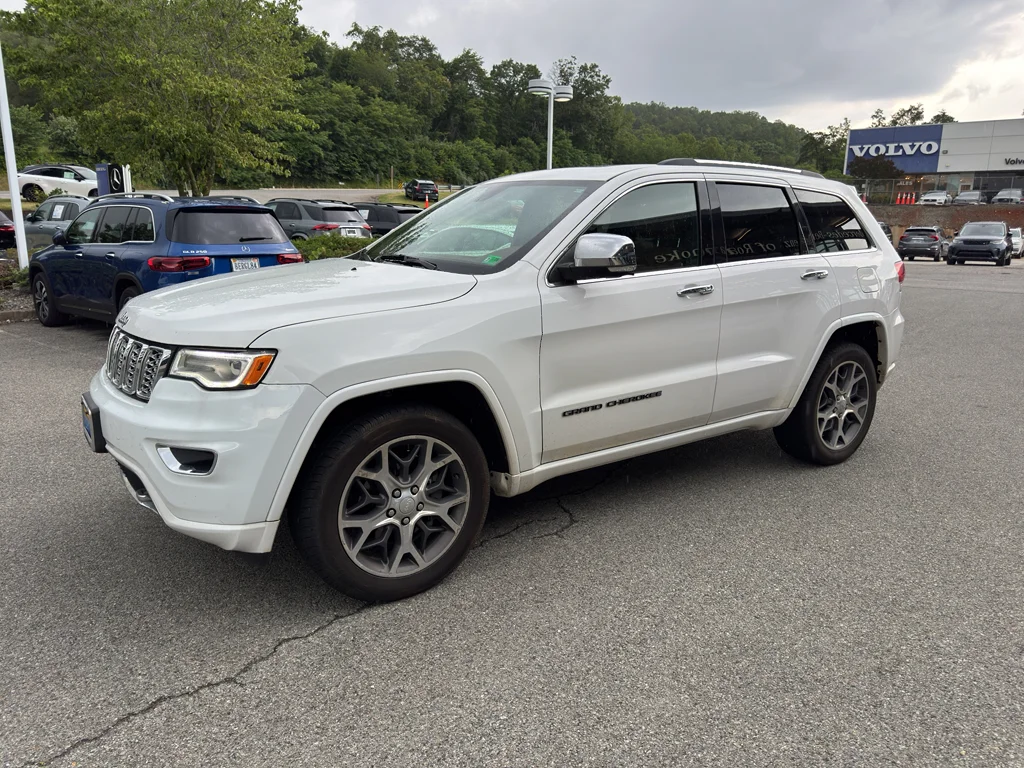 Used 2020 Bright White Clearcoat Jeep Overland image 2