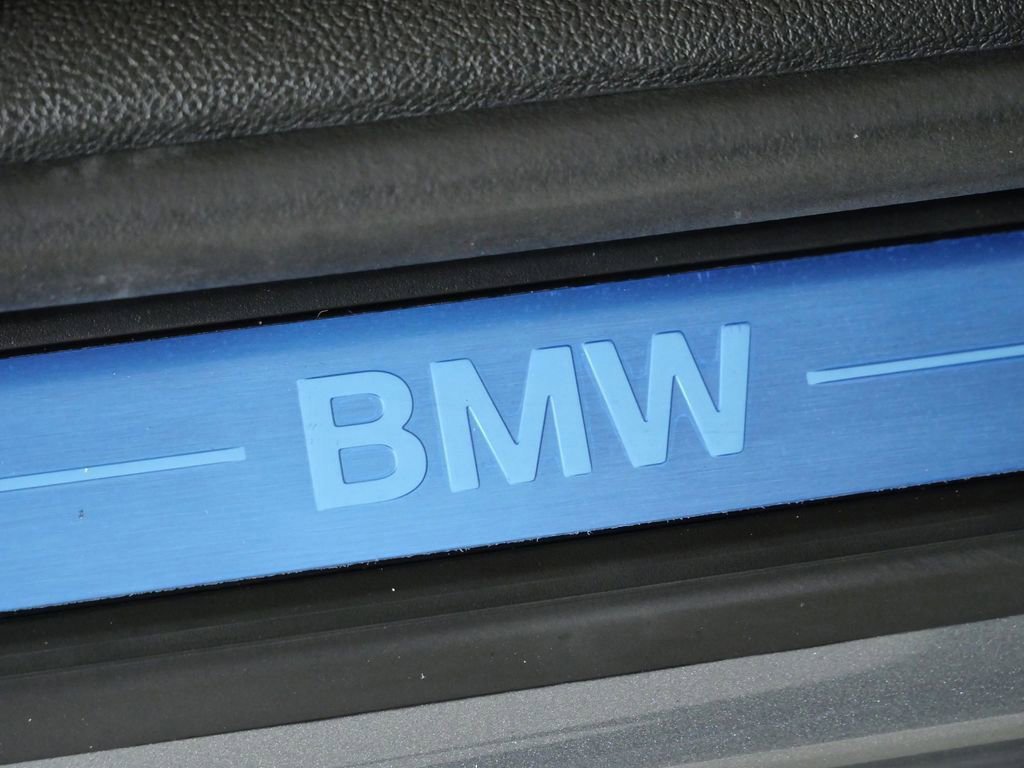 Used 2026 Skyscraper Grey Metallic BMW 330i xDrive image 24