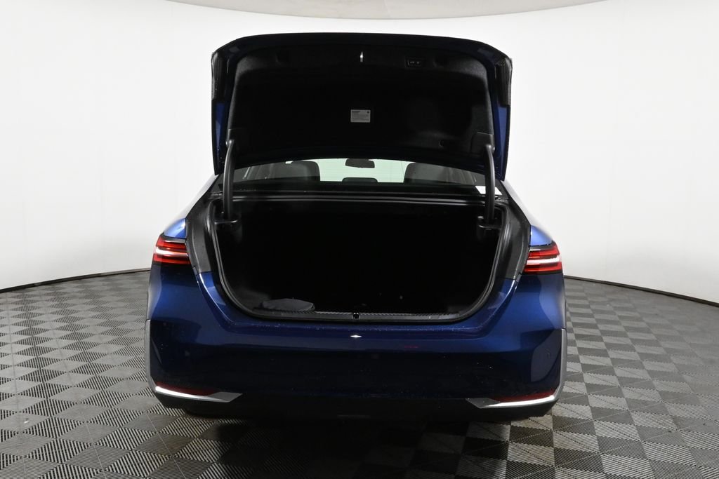 2026 BMW 5 Series 530i - Photo 37