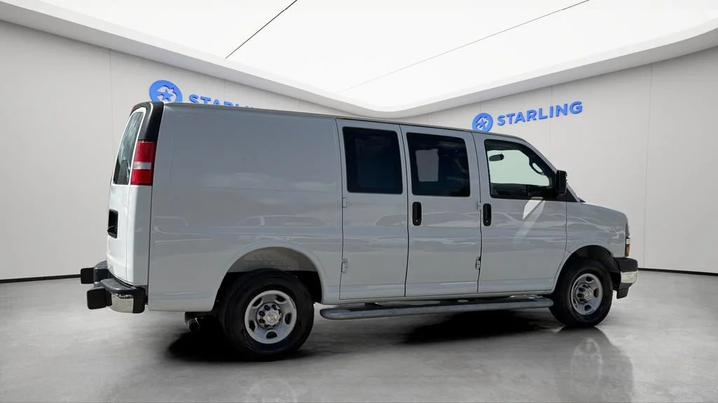 2025 Chevrolet Express Cargo Work Van - Photo 19