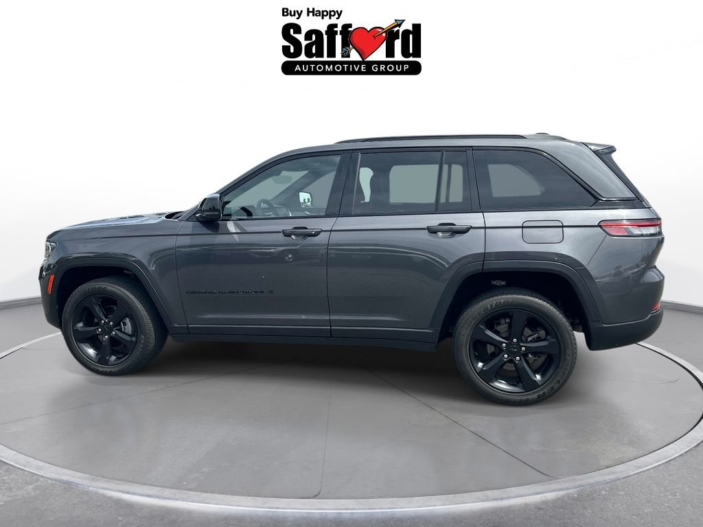 Used 2023 Gray Jeep Altitude X image 4