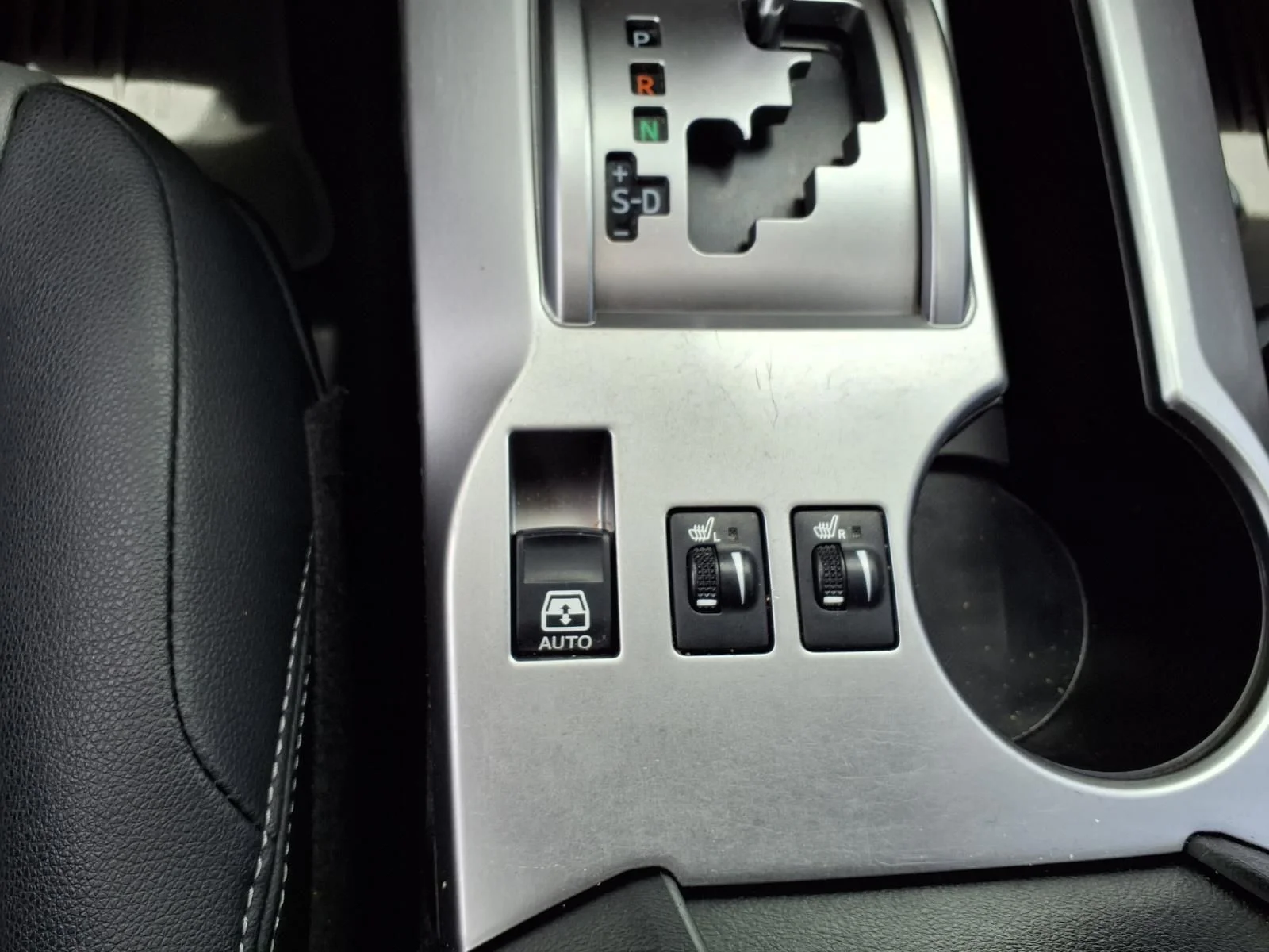 Used 2021 White Toyota SR5 Premium image 15
