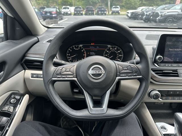 Certified Used 2023 White Nissan 2.5 SV image 13
