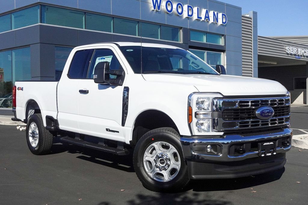 New 2026 Oxford White Ford F-250® XLT image 2