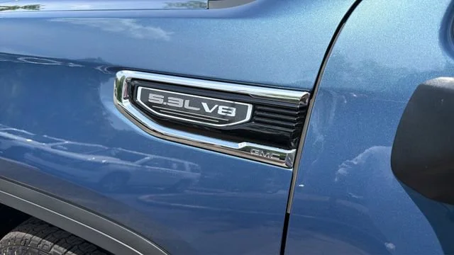 Used 2024 Downpour Metallic GMC SLT image 36