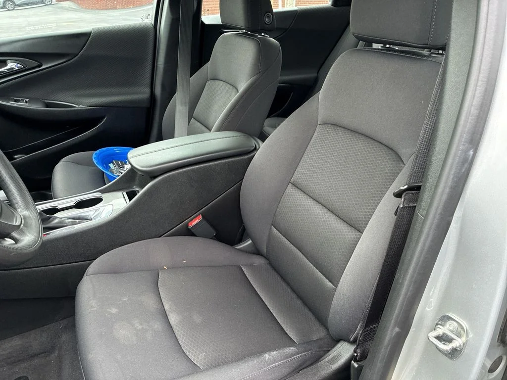 Used 2021 Silver Chevrolet LT image 11