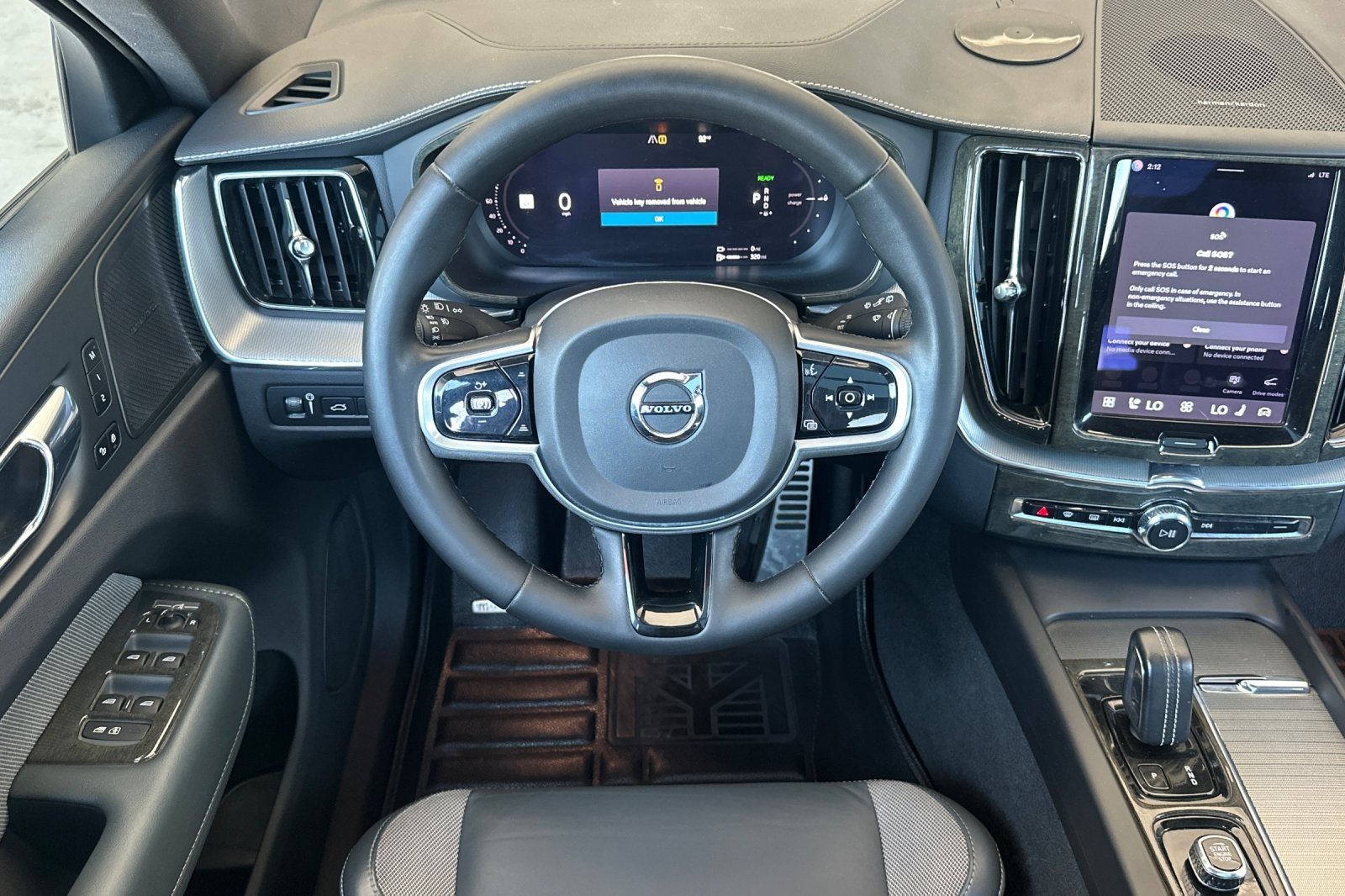 Used 2022 SILVER Volvo R-Design image 13