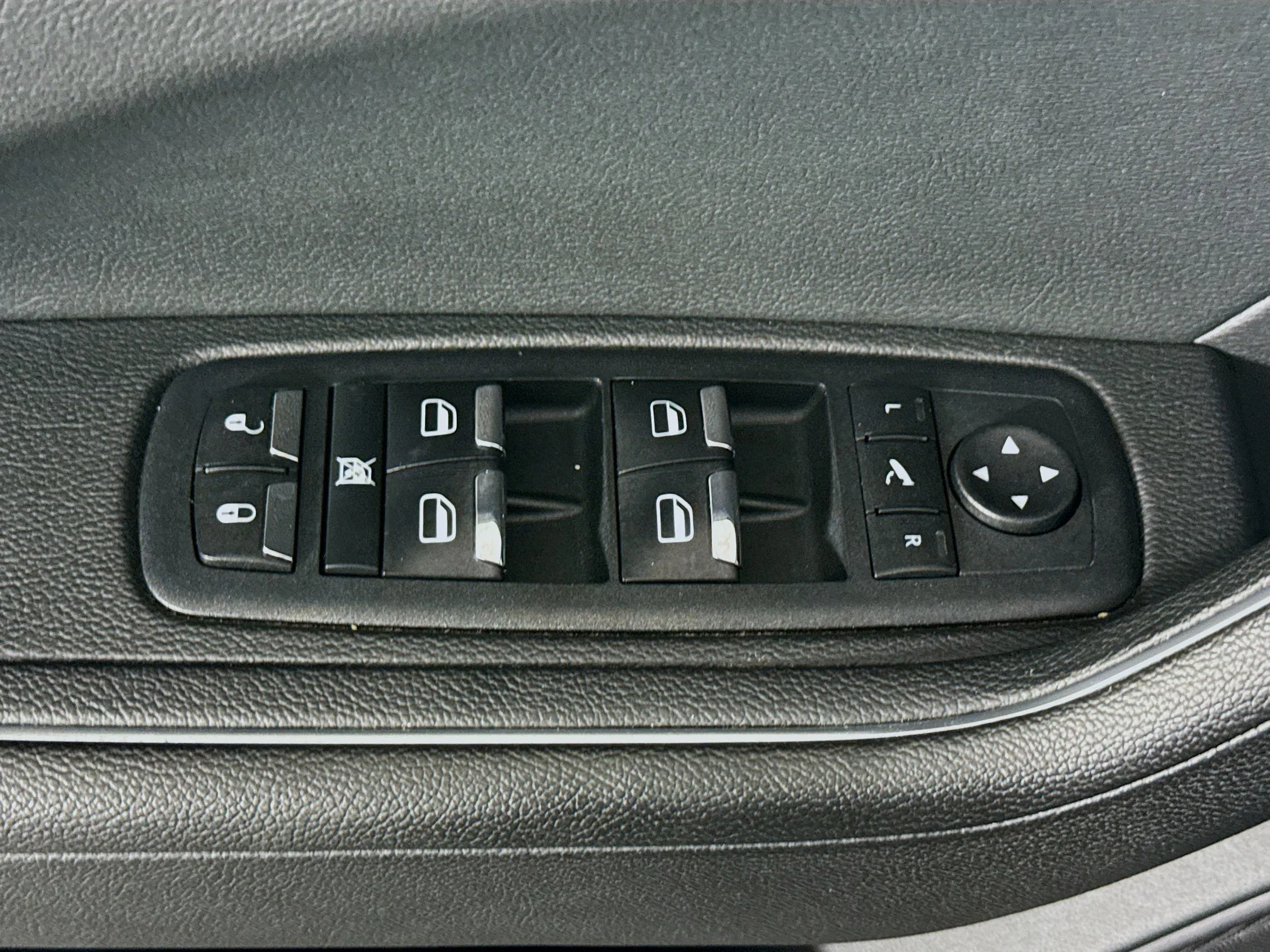 Used 2023 Blu Emozione Metallic Maserati GT image 20