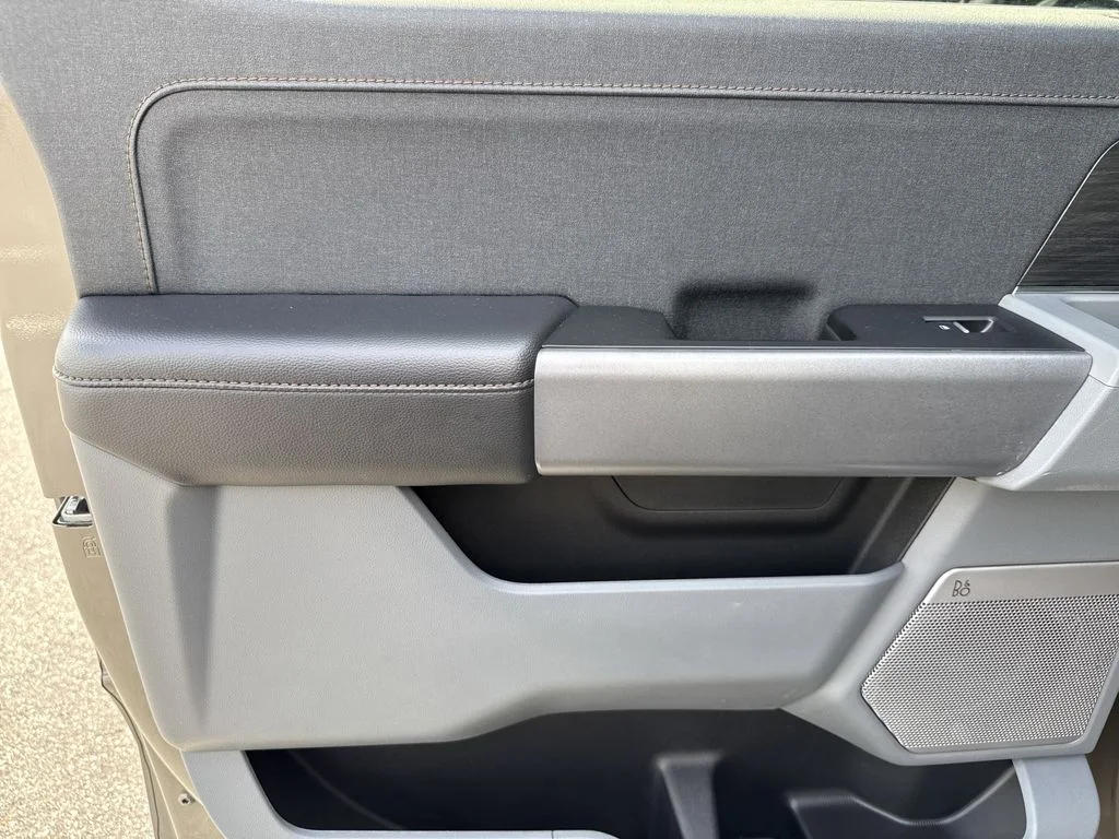 Used 2025 Gray Ford Lariat image 20