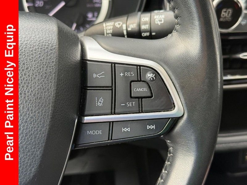 Used 2023 Pearl Toyota LE image 22