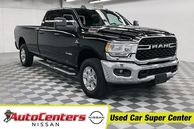 2024 RAM 3500 Big Horn 4X4 Crew Cab LWB's photo