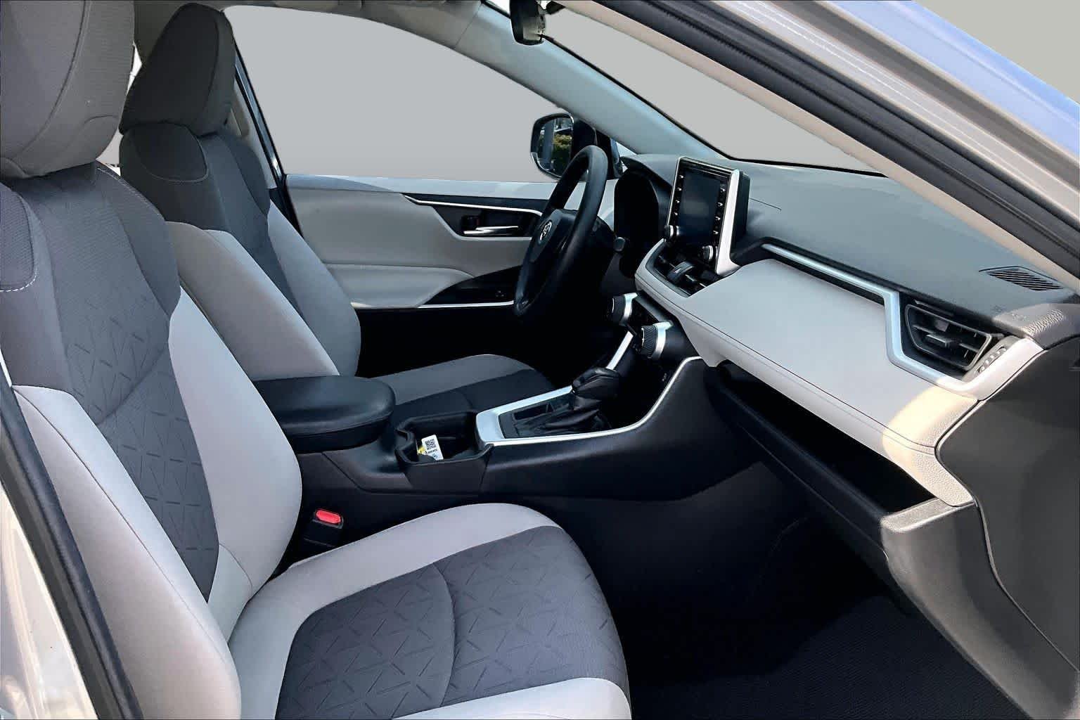 Used 2021 Silver Sky Metallic Toyota XLE image 9