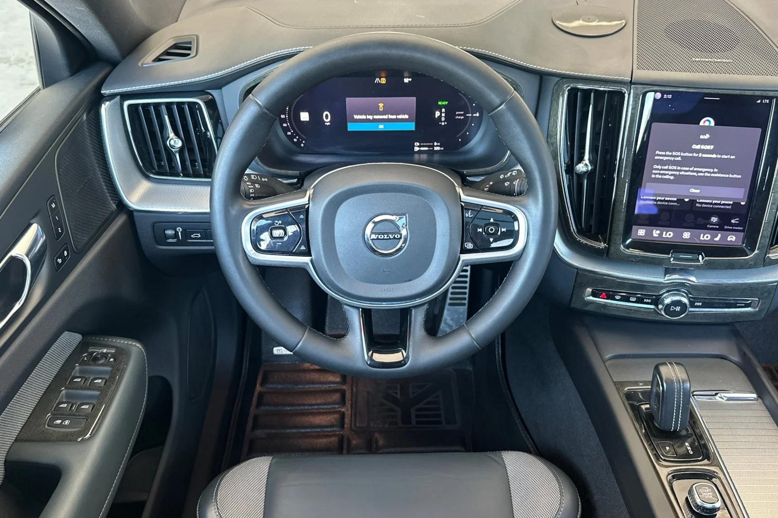 Used 2022 SILVER Volvo R-Design image 13