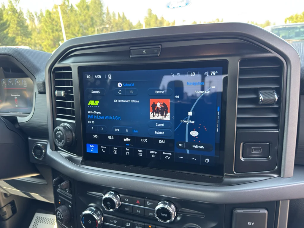 New 2026 Carbonized Gray Metallic Ford XLT image 16