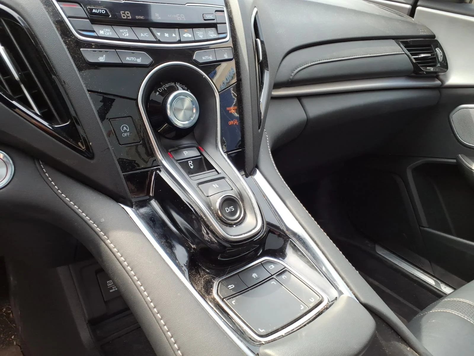 Used 2023 Liquid Carbon Metallic Acura SH-AWD TECH image 10