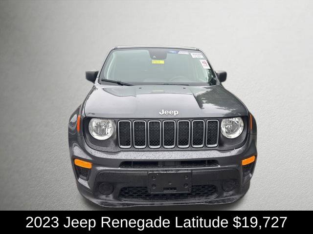 Used 2023 Graphite Gray Jeep Latitude image 8