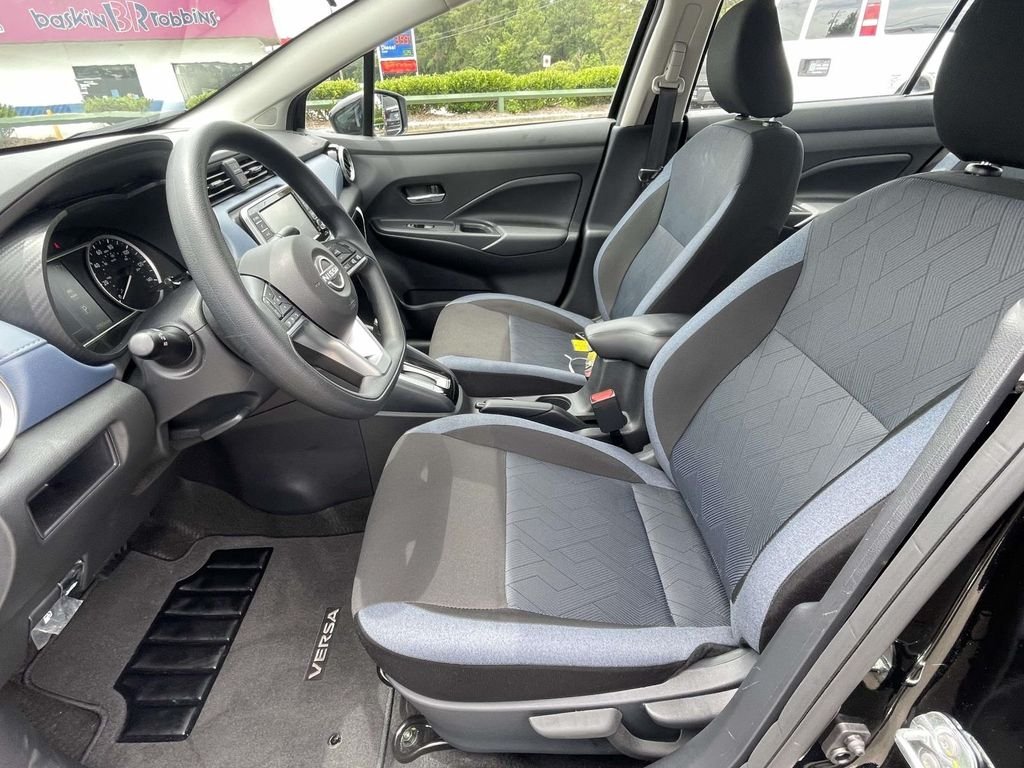 Used 2025 Black Nissan 1.6 SV image 11