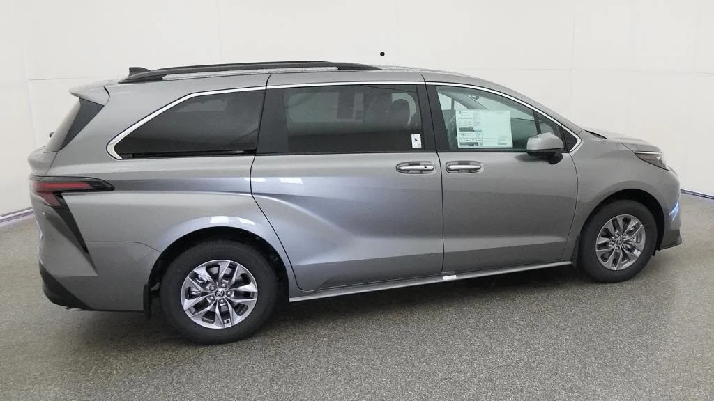 New 2026 Heavy Metal Toyota XLE image 16