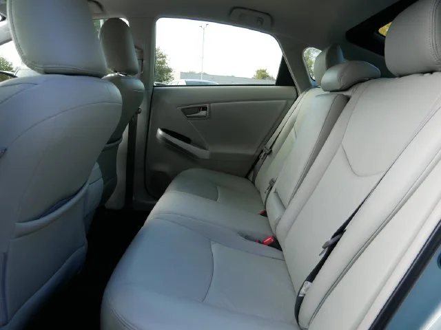 Used 2012 Pearl Toyota Three image 11