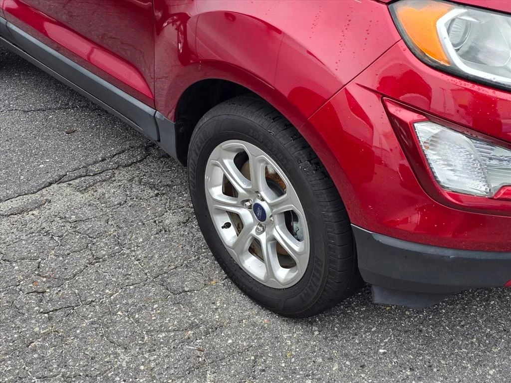 Used 2019 Red Ford SE image 20