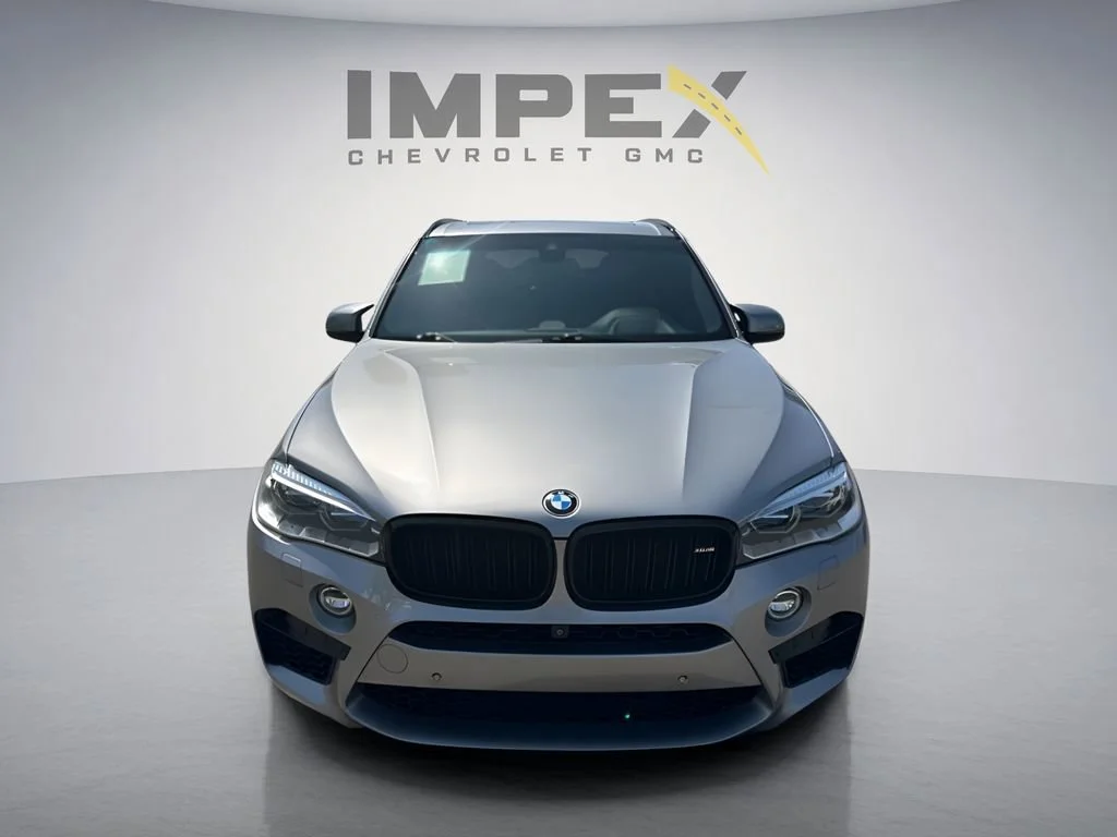 Used 2018  BMW  image 8