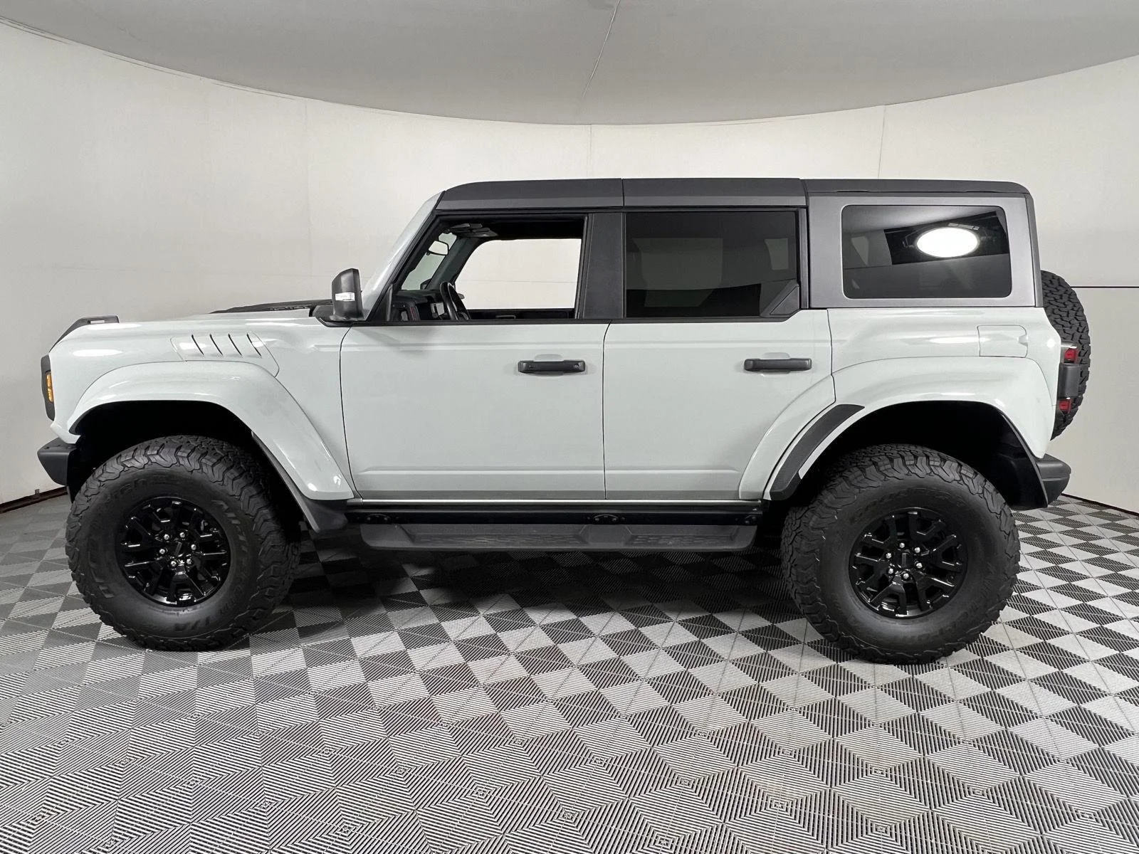 Used 2024 Cactus Gray Ford Raptor image 7