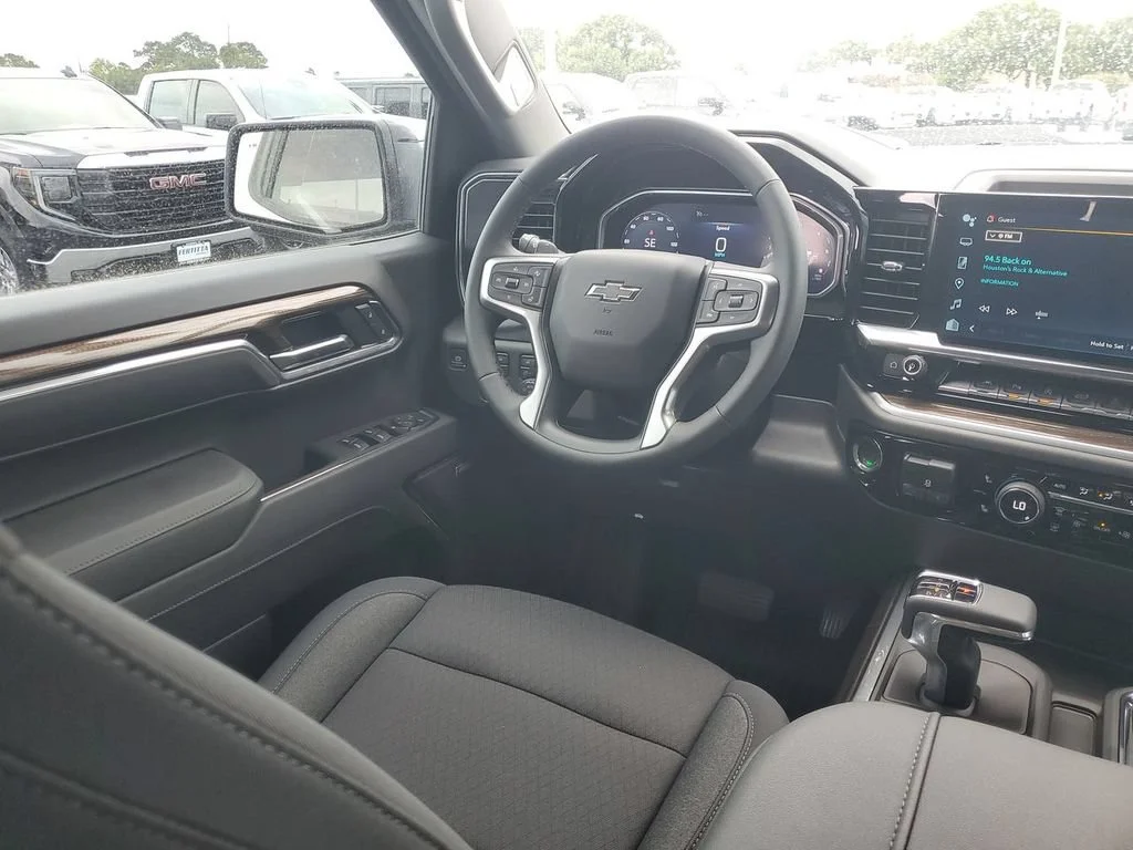 New 2026 Summit White Chevrolet LT Trail Boss image 15