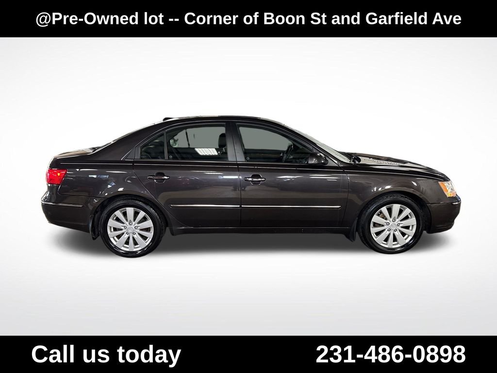 Used 2010 Brown Hyundai Limited image 6