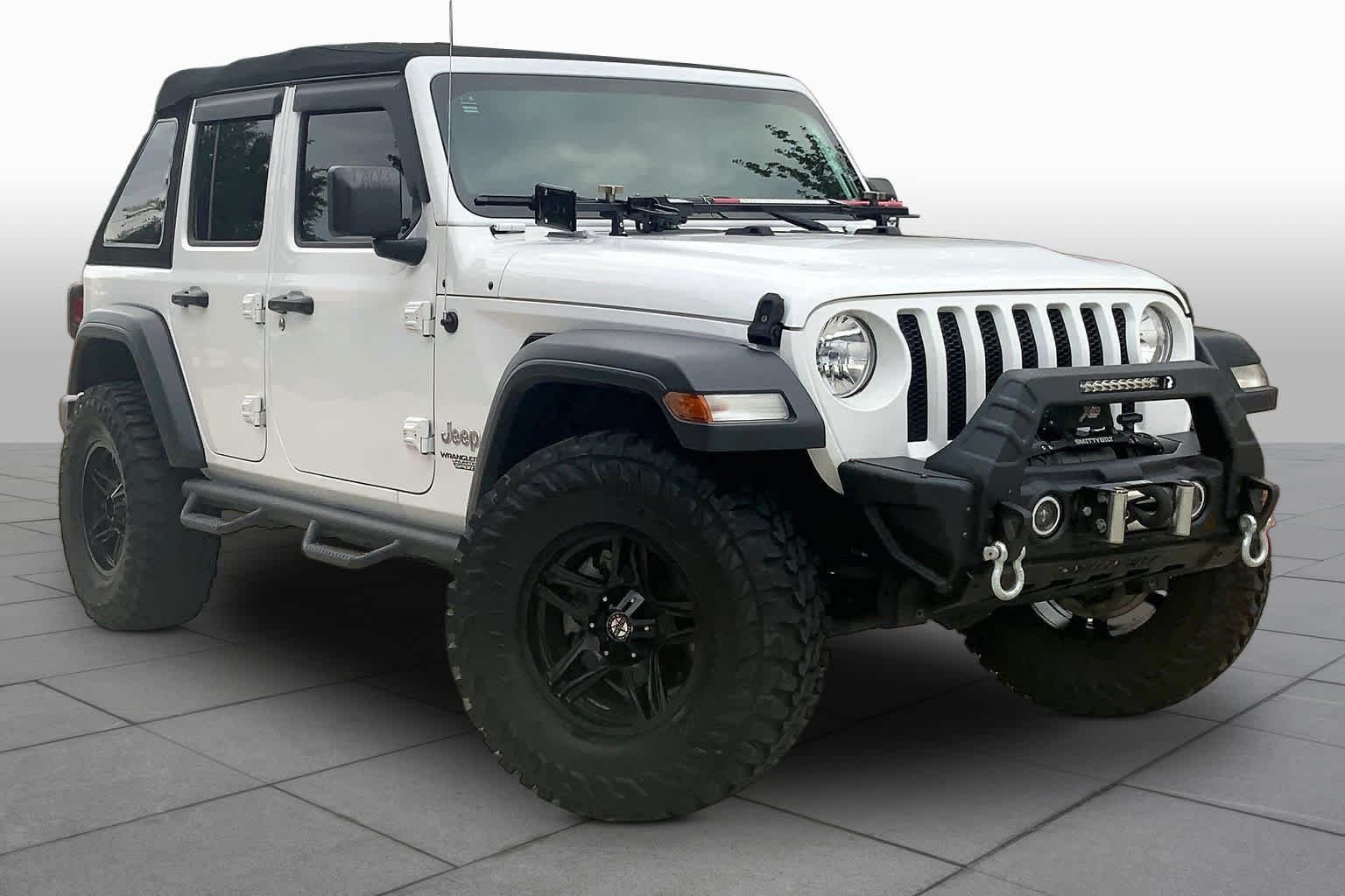 Used 2018 Bright White Clearcoat Jeep Sport image 3