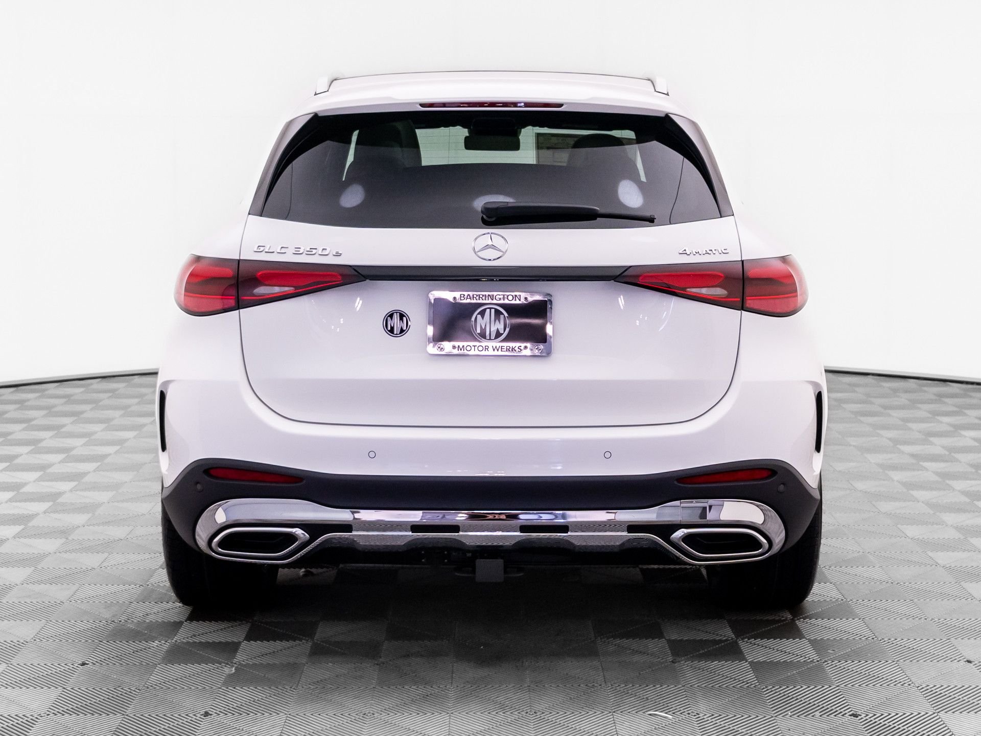 New 2027 Polar White Mercedes-Benz GLC 350e image 4