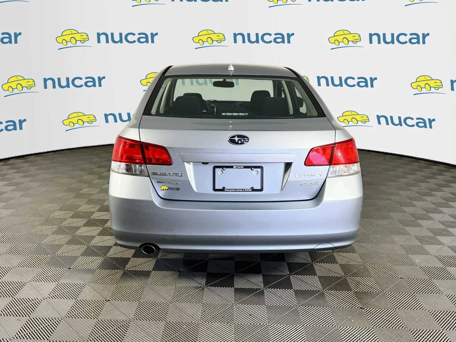Used 2014 Ice Silver Metallic Subaru 2.5i Premium image 6