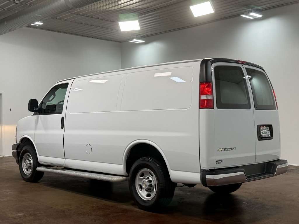 2024 Chevrolet Express 2500 Work Van photo 4