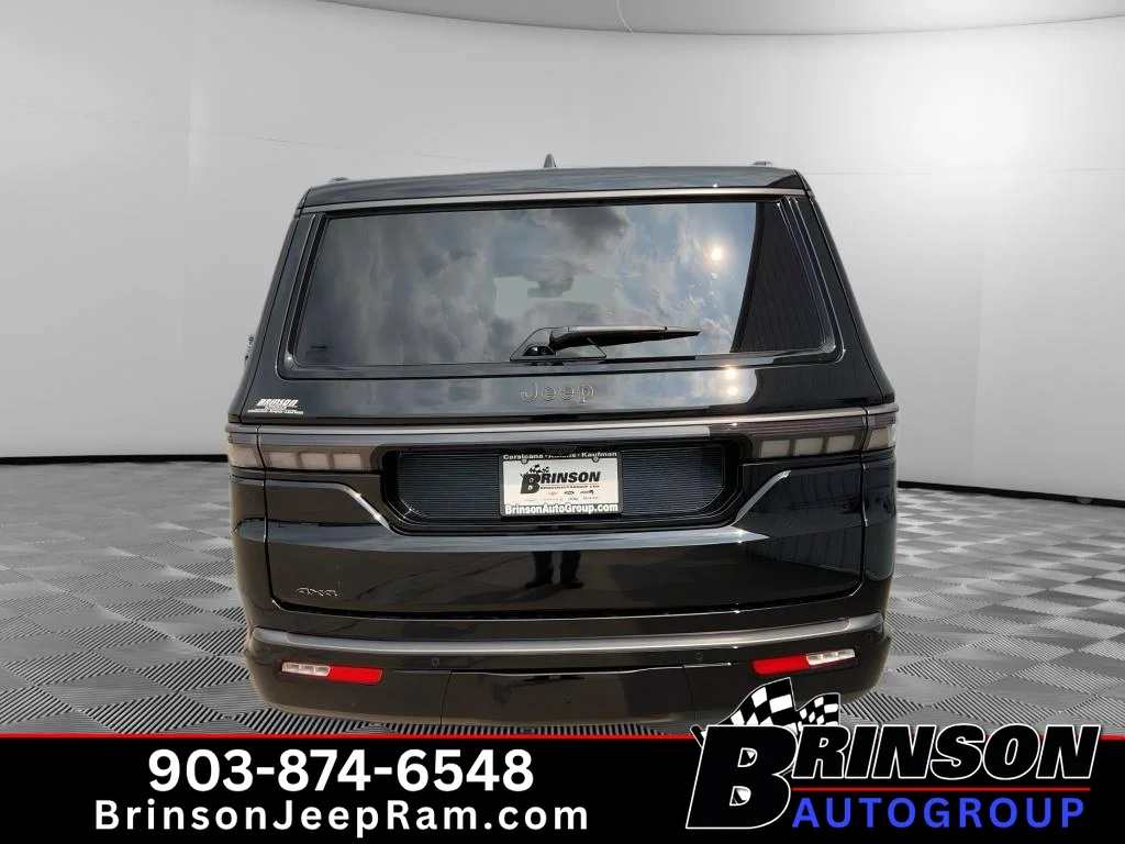 New 2026 High Gloss Black Jeep Summit Reserve image 4