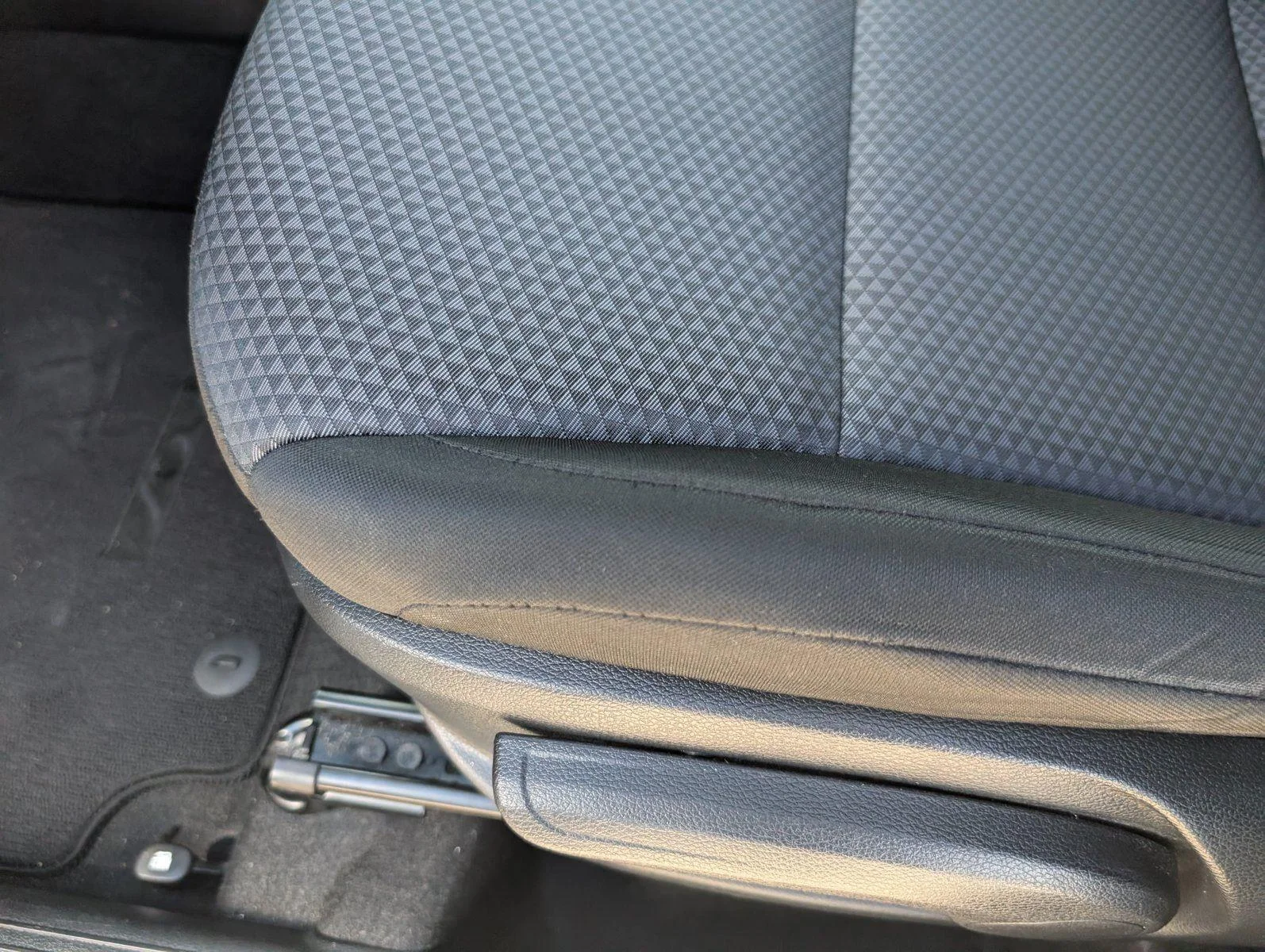 Used 2025 Steel Gray Kia LX image 18