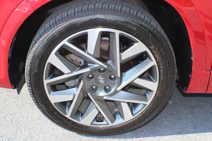 Used 2023 Red Hyundai Calligraphy image 5